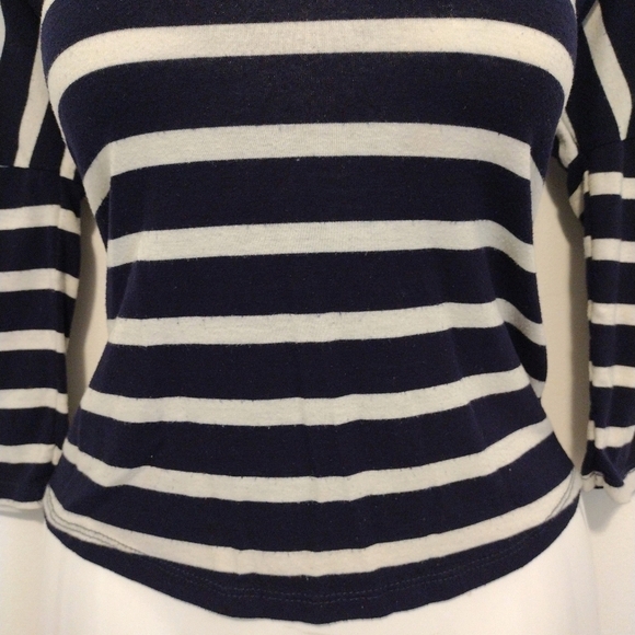 Charlotte Russe - Striped High Low Slit Shirt - Picture 5 of 11